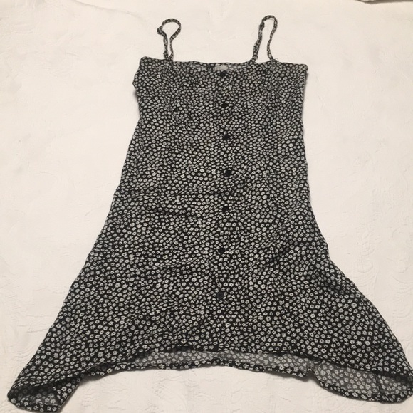 H&M Dresses & Skirts - H&M Button-Down Dress